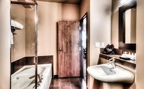 Podollan Inn & Spa - Grande Prairie